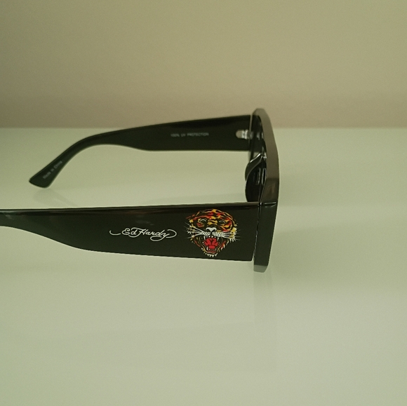 New Ed Hardy Loud Tiger Sunglasses - Black - Picture 4 of 5